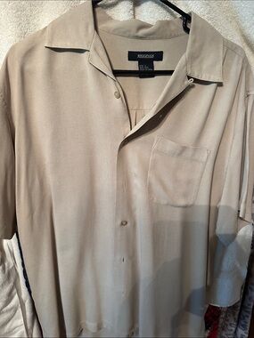 Men's Beige Short-Sleeve Casual Button-Down Shirt